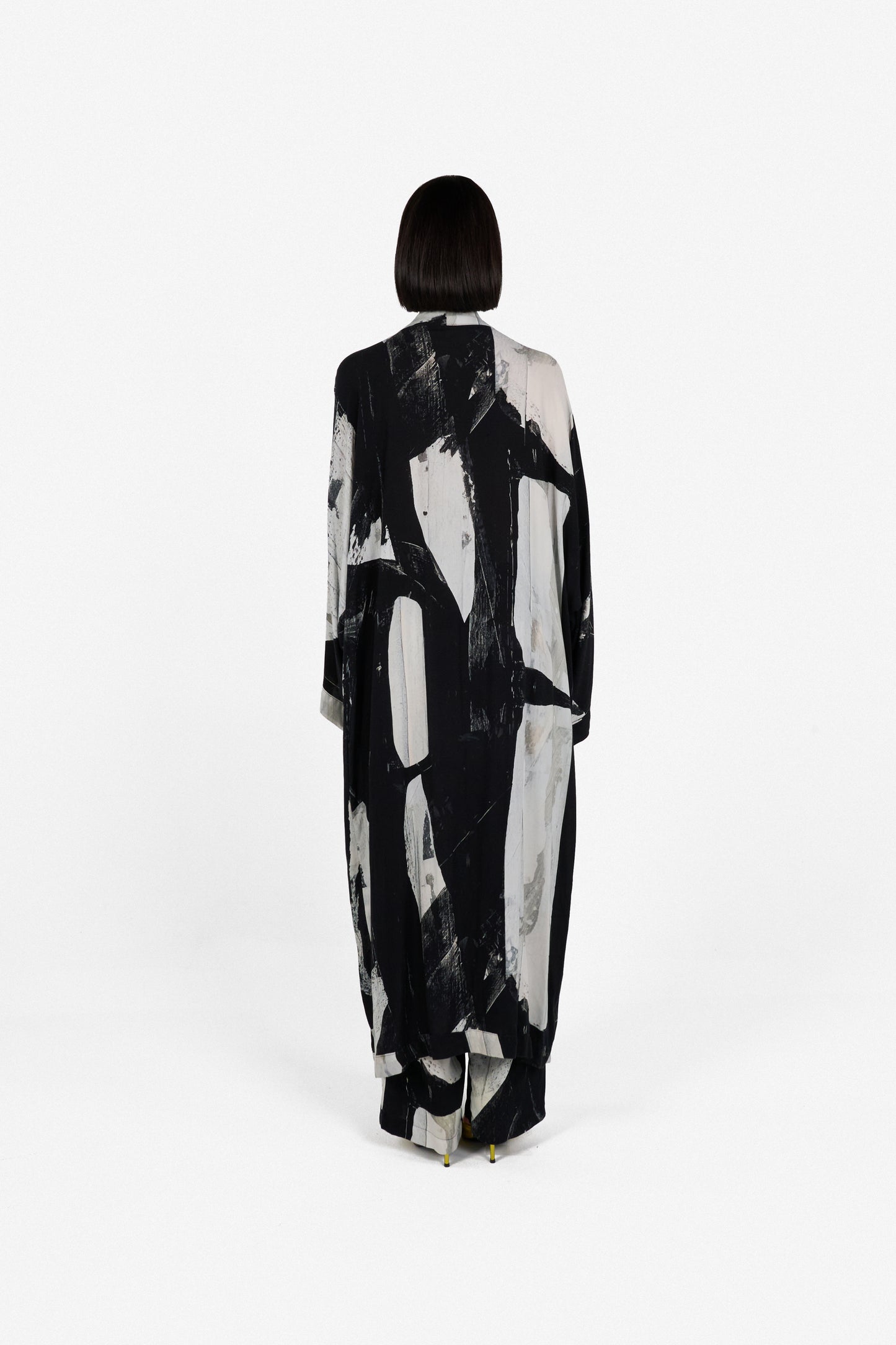 gox long kimono black & white