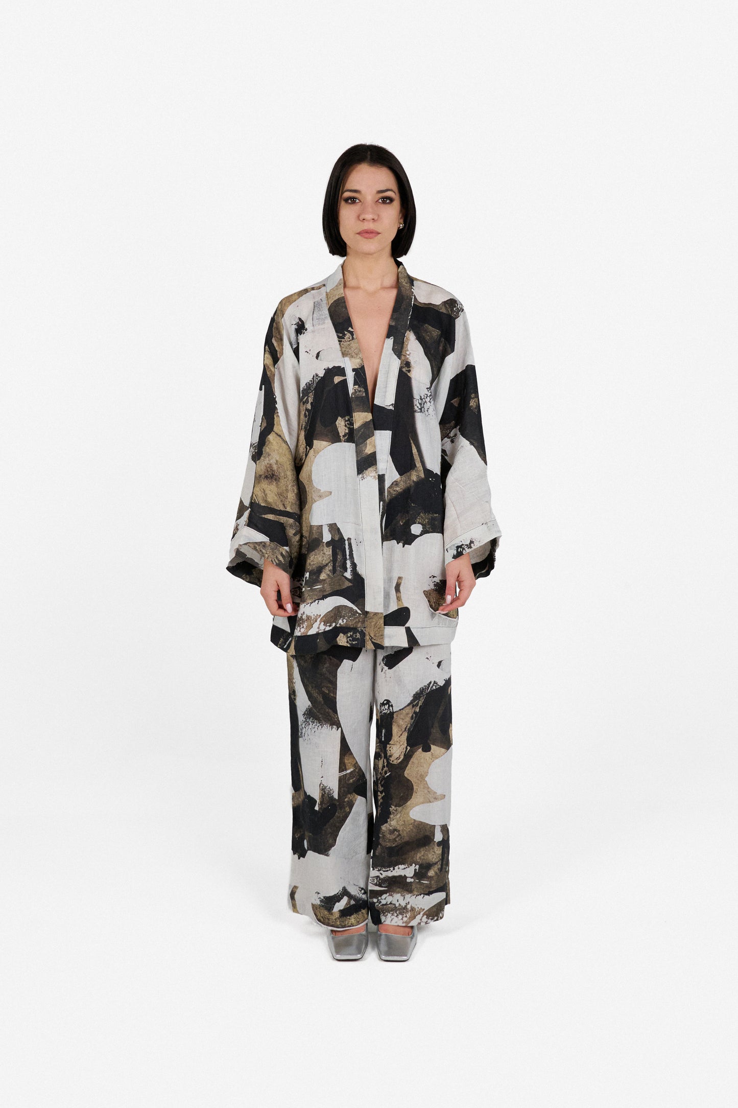 solace medium kimono